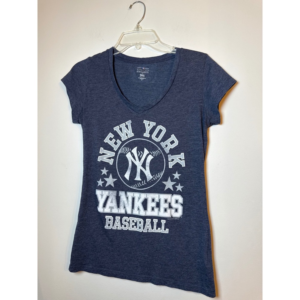 MLB New York Yankees T-Shirt Women Medium Navy Blue V-Neck Glitter Graphic Tee